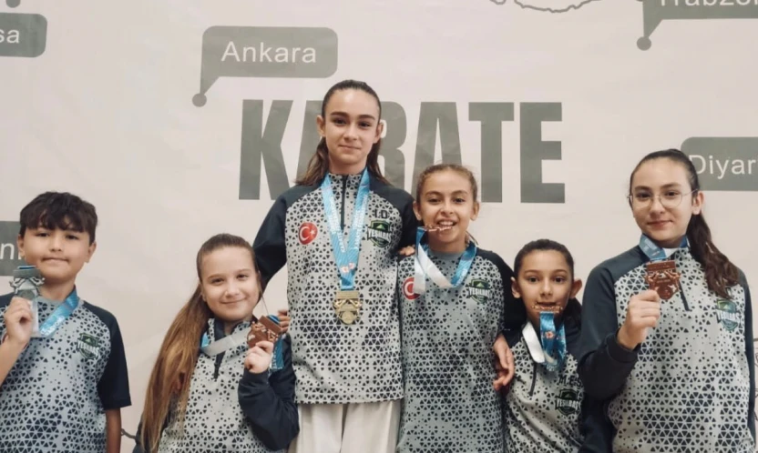 Bartınlı karateciler Yıldızlar Ligi'nde göz doldurdu