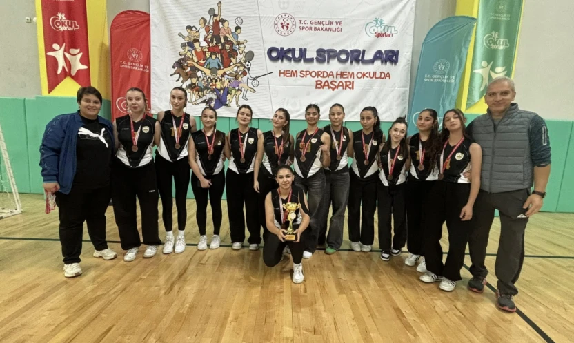 Genç Kızlar Voleybol Heyecanı Sona Erdi