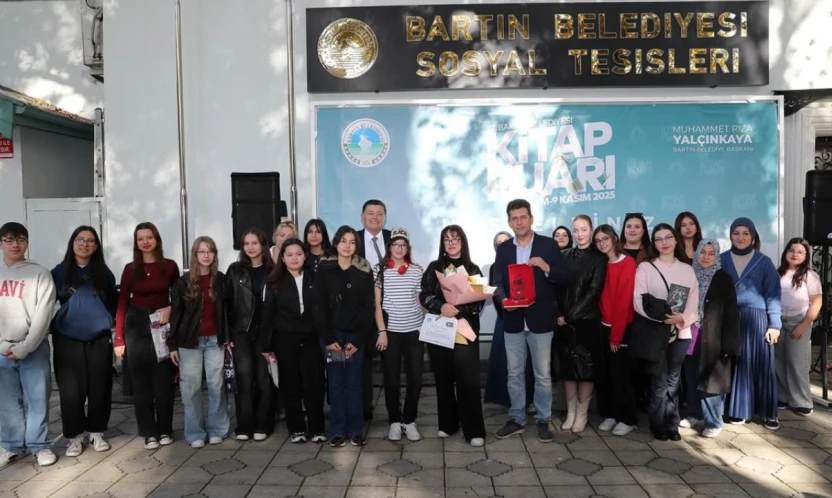 Kitap Fuarında Kültür Rüzgârı Esiyor