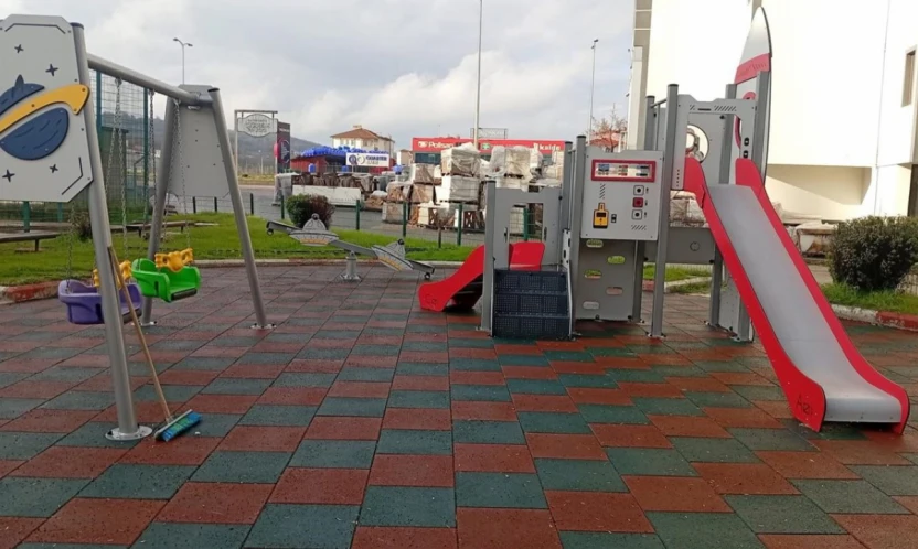 Parklarda Temizlik ve Bakım Seferberliği
