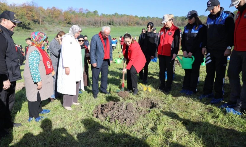 Şahne Köyü'nde Şehitlerimiz Anısına 200 Fidan Dikildi