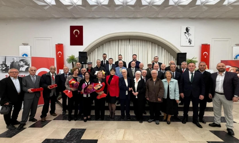 Yalçınkaya'dan Öğretmenlere Anlamlı Jest